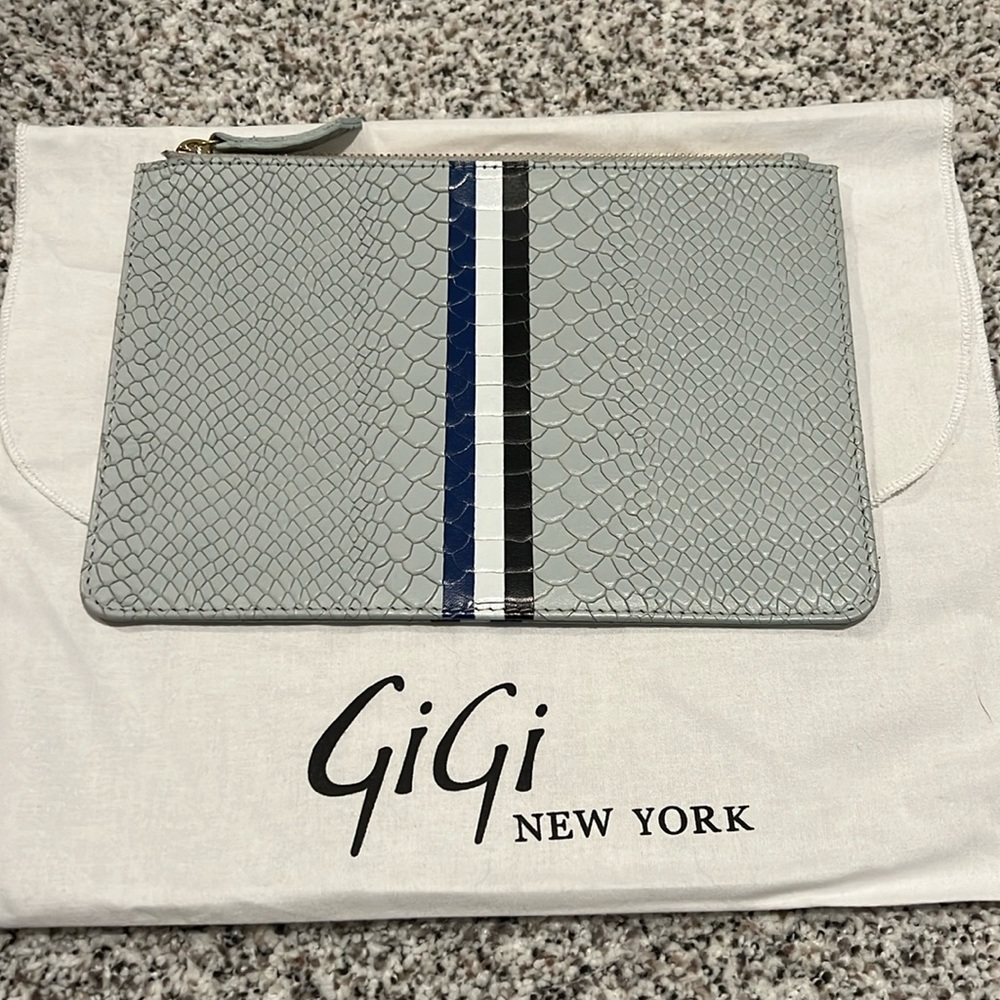 NWOT Limited Edition GiGi New York leather clutch